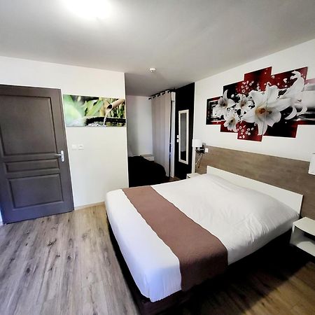 Auberge Des Lacs Bleus Clérac Εξωτερικό φωτογραφία