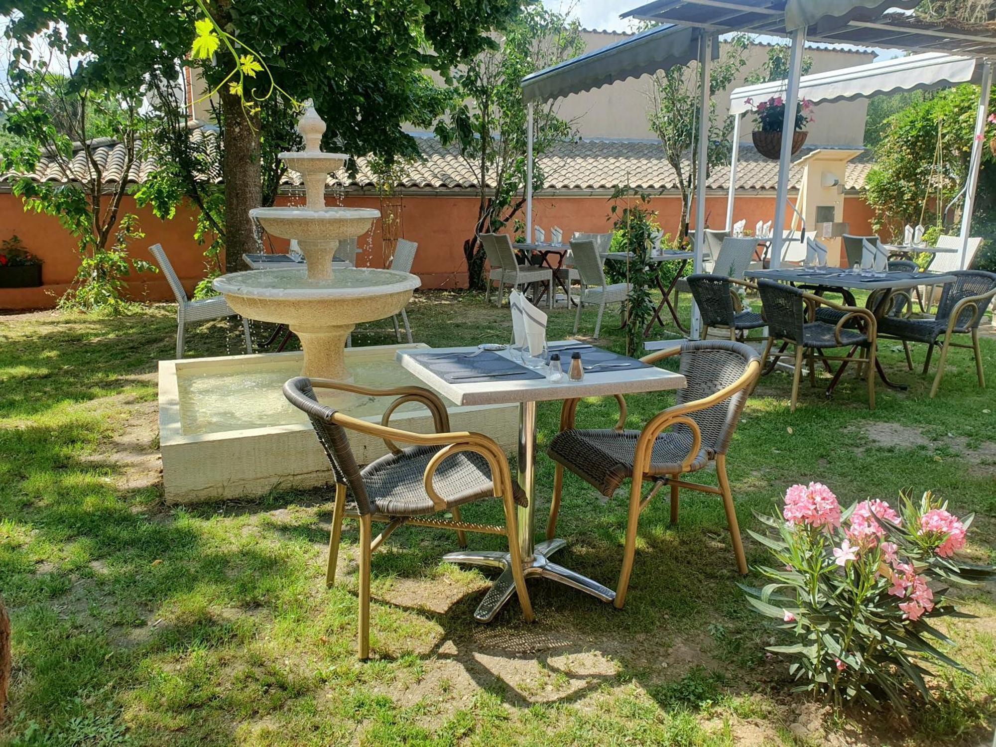 Auberge Des Lacs Bleus Clérac Εξωτερικό φωτογραφία