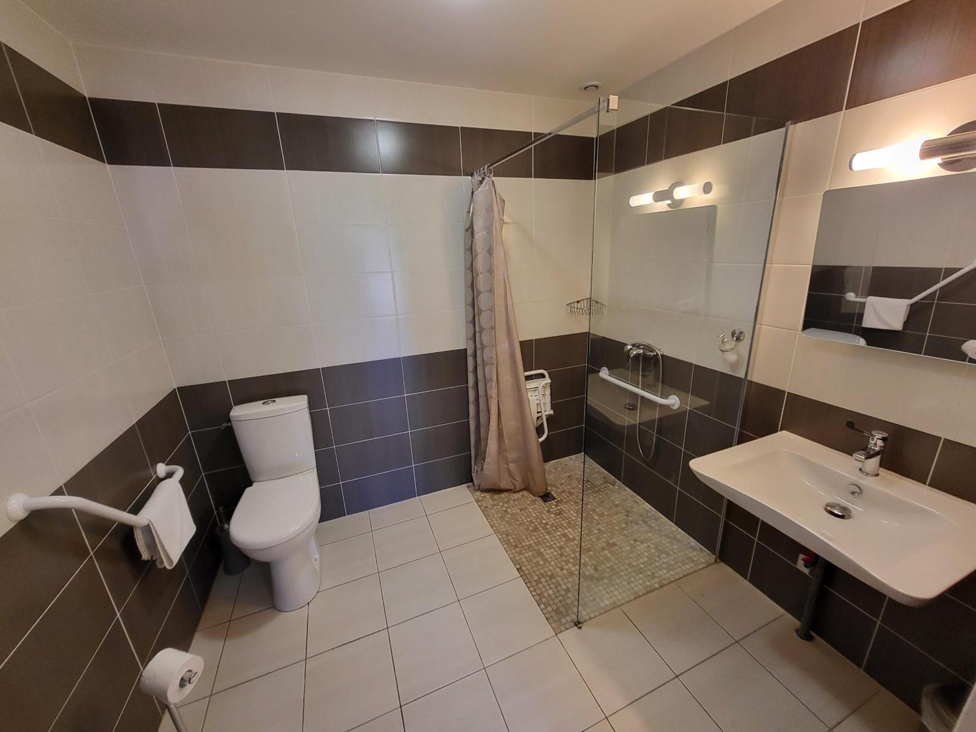 Auberge Des Lacs Bleus Clérac Εξωτερικό φωτογραφία