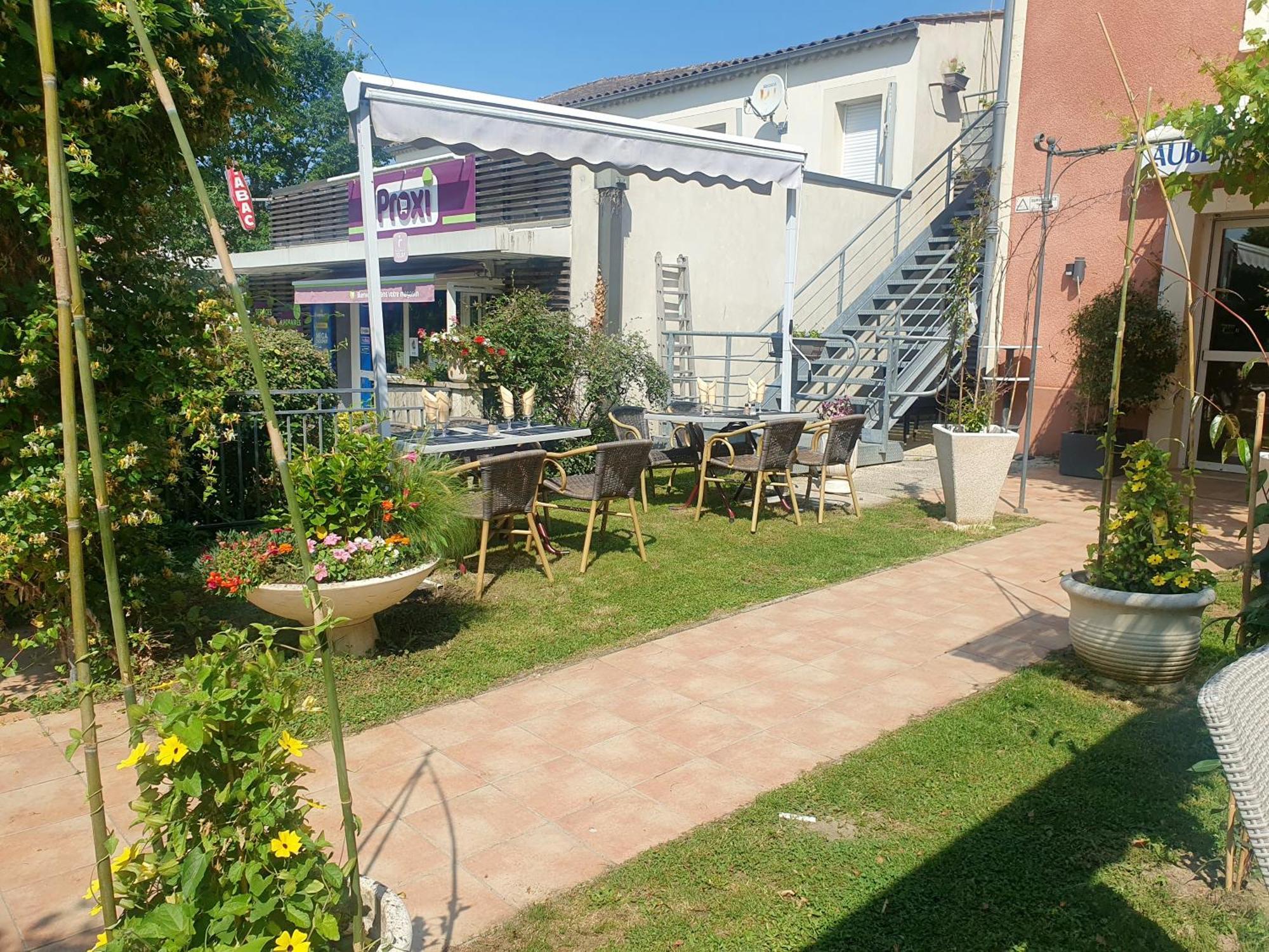 Auberge Des Lacs Bleus Clérac Εξωτερικό φωτογραφία