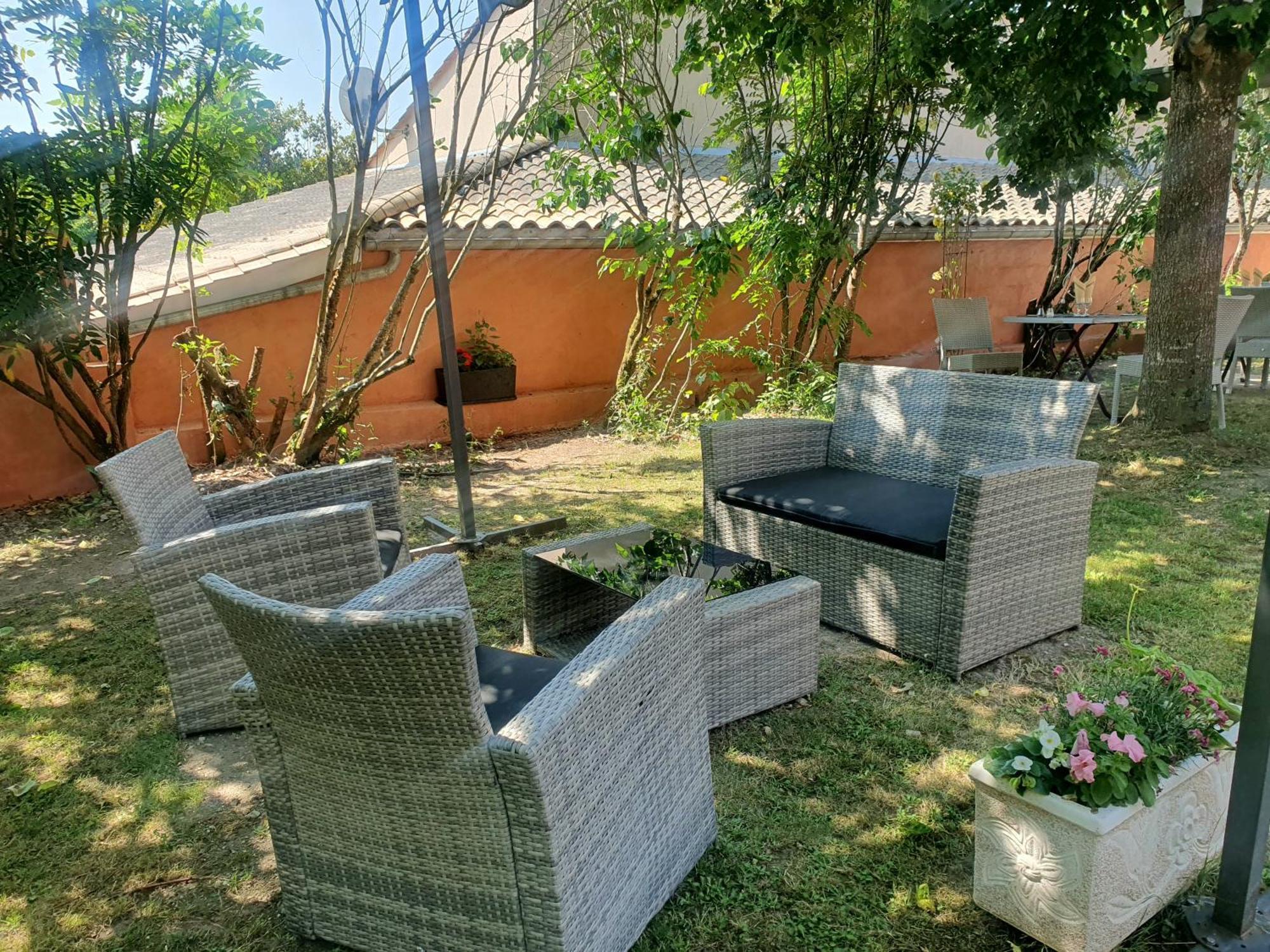 Auberge Des Lacs Bleus Clérac Εξωτερικό φωτογραφία
