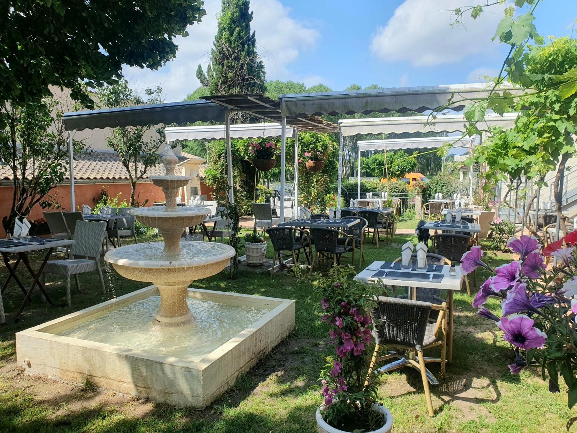 Auberge Des Lacs Bleus Clérac Εξωτερικό φωτογραφία